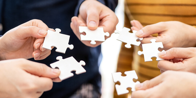 Cooperation - Puzzle pieces